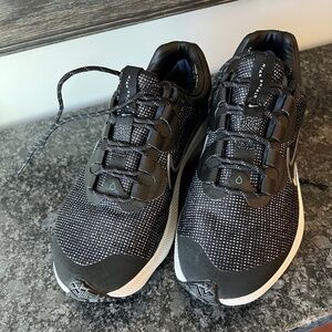 Woman's Nike zoom size 8.5